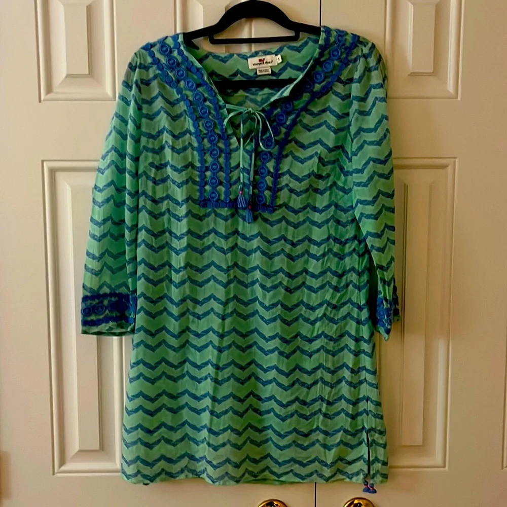 Vineyard Vines cover up - Picture 1 of 4